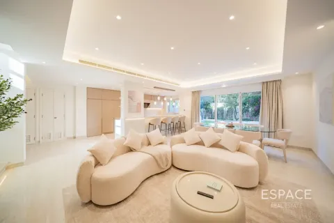 Villa til salg i The Lakes, Dubai, UAE 3 soveværelser, 245 kvm № 738062 - foto 5