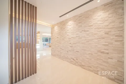 Villa til salg i The Lakes, Dubai, UAE 3 soveværelser, 245 kvm № 738062 - foto 8