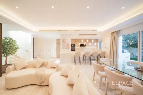 Villa til salg i The Lakes, Dubai, UAE 3 soveværelser, 245 kvm № 738062 - foto 4