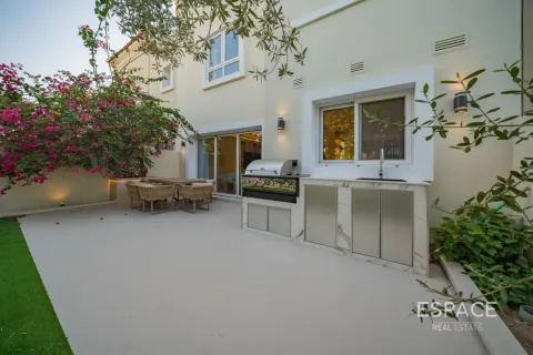 Villa til salg i The Lakes, Dubai, UAE 3 soveværelser, 245 kvm № 738062 - foto 20