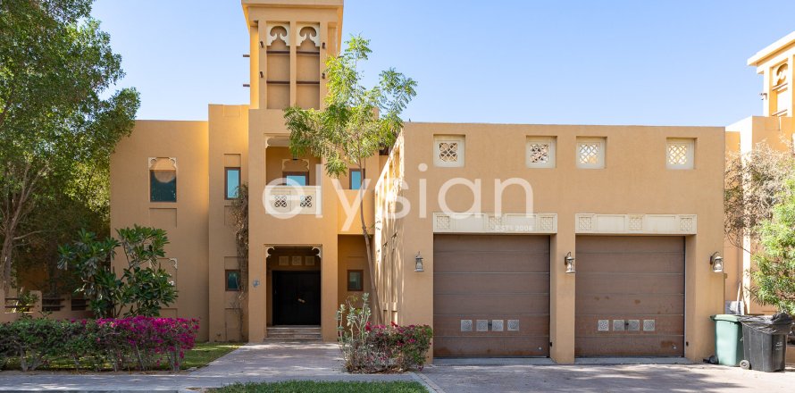 Vila u gradu Al Furjan, Dubai, UAE 3 spavaće sobe, 322 m2 Br. 600290