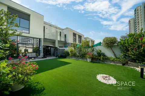 Villa asukohaga Al Furjan, Dubai, AÜE: 3 magamistoaga, 244 m² Nr 737779
