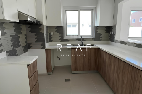 Villa Dubai Land, Dubaijā, AAE 4 istabas, 237 m2 Nr. 499487 - attēls 3
