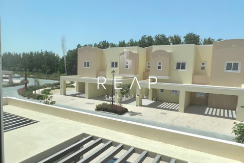 Villa Dubai Land, Dubaijā, AAE 4 istabas, 237 m2 Nr. 499487 - attēls 8