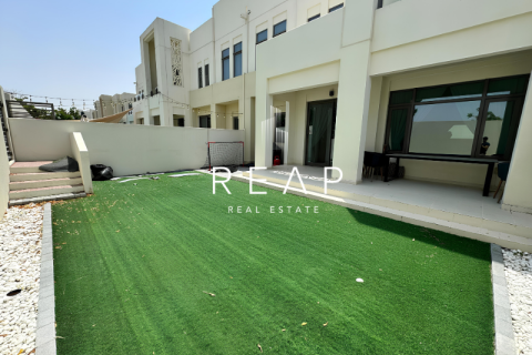 Villa Reem, Dubaijā, AAE 4 istabas, 218.9 m2 Nr. 499489