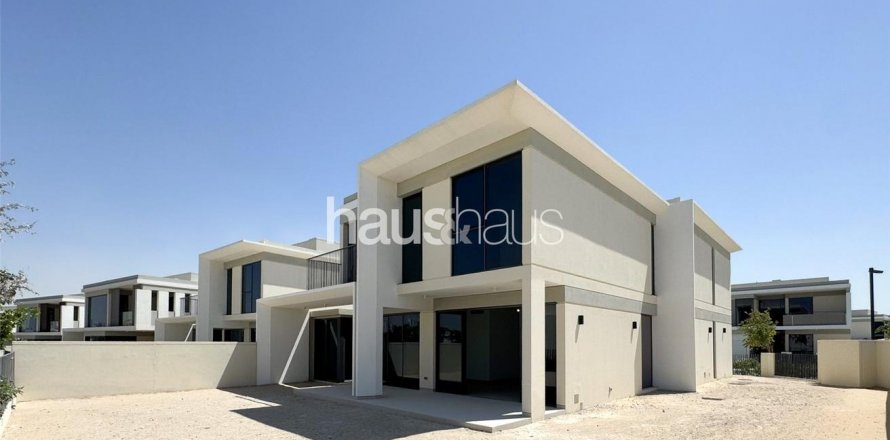 Villa en Tilal Al Ghaf, Dubai, EAU 5 dormitorios, 570 m² № 626947