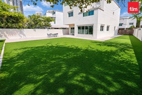 Villa para arrendamento em Dubai, EAU 4 quartos, 501.5 m2 № 738943 - foto 25