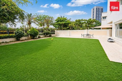 Villa para arrendamento em Dubai, EAU 4 quartos, 501.5 m2 № 738943 - foto 24