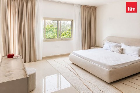 Villa para arrendamento em Dubai, EAU 4 quartos, 501.5 m2 № 738943 - foto 18