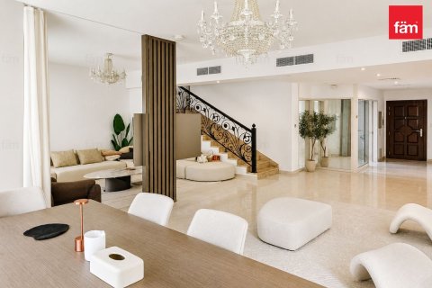 Villa para arrendamento em Dubai, EAU 4 quartos, 501.5 m2 № 738943 - foto 3