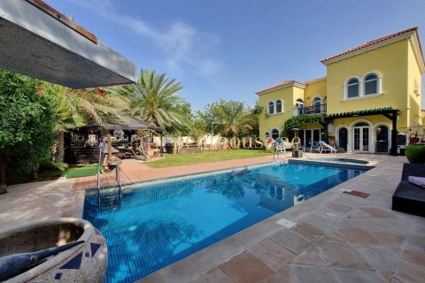 Villa i Jumeirah Park, Dubai, UAE 3 soveværelser, 325 kvm № 593185