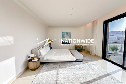 Villa till försäljning i Abu Dhabi, UAE 4 sovrum, 465 kvm Nr. 595630 - fotografi 12