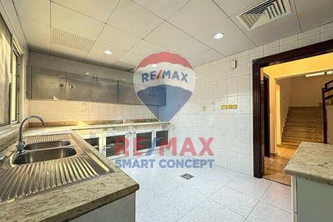 Villa à louer à Airport Road, Abu Dhabi, EAU 4 chambres, 443.1 m2 № 532237 - photo 10