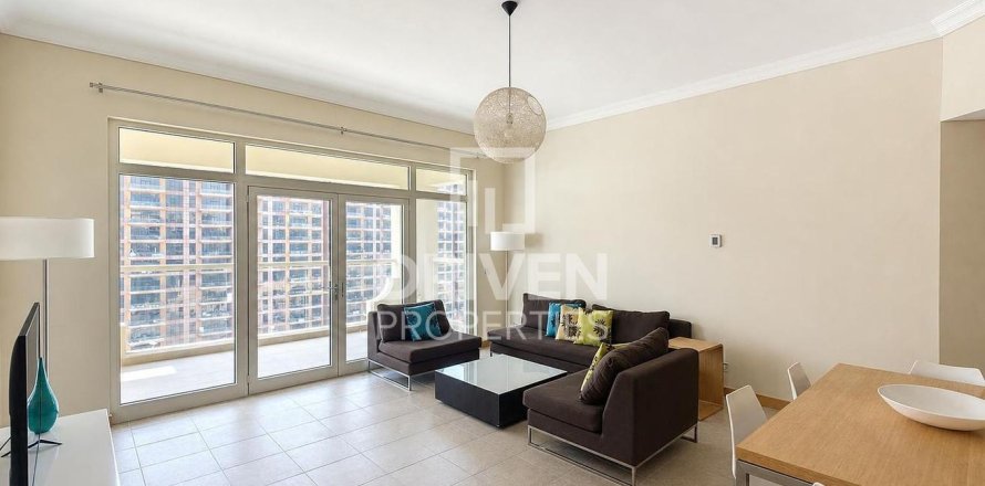Lakás itt: Palm Jumeirah, Dubai, EAE, 2 hálószoba, 185.53 m², azonosító: 745533
