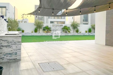 Dubai South (Dubai World Central), Dubai, UAE의 판매용 빌라 침실 3개, 476제곱미터 번호 664096 - 사진 15