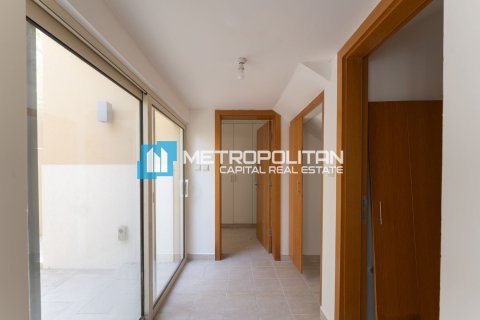 Villa till försäljning i Al Raha Gardens, Abu Dhabi, UAE 3 sovrum, 324.4 kvm Nr. 651971 - fotografi 14