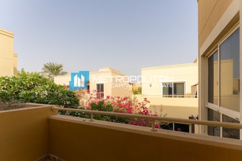 Villa till försäljning i Al Raha Gardens, Abu Dhabi, UAE 3 sovrum, 324.4 kvm Nr. 651971 - fotografi 15