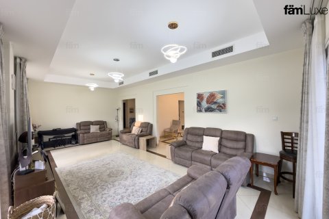 Vila u gradu Dubai, UAE 3 spavaće sobe, 574.9 m2 Br. 660508 - Slika 4