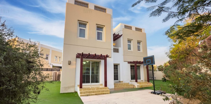 Vila u gradu Dubai, UAE 3 spavaće sobe, 574.9 m2 Br. 660508