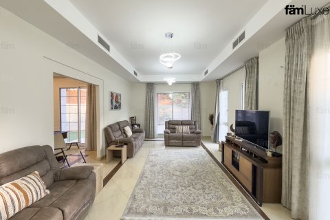 Vila u gradu Dubai, UAE 3 spavaće sobe, 574.9 m2 Br. 660508 - Slika 17