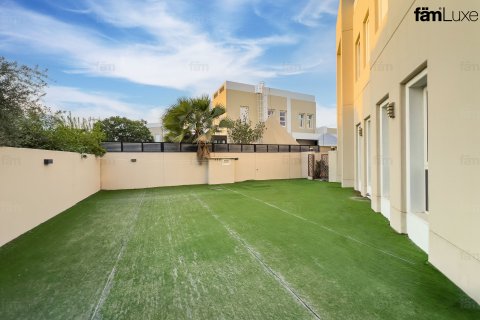 Vila u gradu Dubai, UAE 3 spavaće sobe, 574.9 m2 Br. 660508 - Slika 15