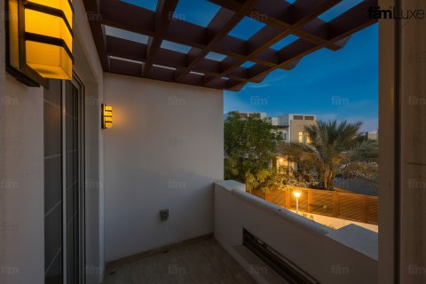 Vila u gradu Dubai, UAE 3 spavaće sobe, 574.9 m2 Br. 660508 - Slika 29