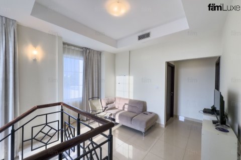 Vila u gradu Dubai, UAE 3 spavaće sobe, 574.9 m2 Br. 660508 - Slika 23