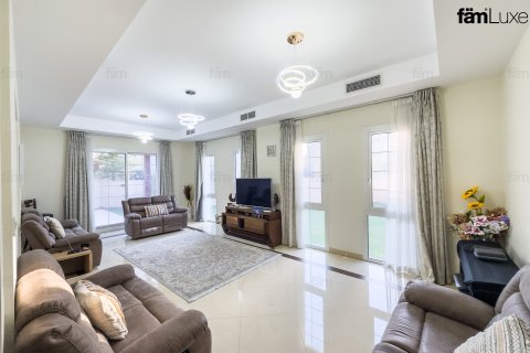 Vila u gradu Dubai, UAE 3 spavaće sobe, 574.9 m2 Br. 660508 - Slika 13