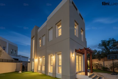 Vila u gradu Dubai, UAE 3 spavaće sobe, 574.9 m2 Br. 660508 - Slika 10