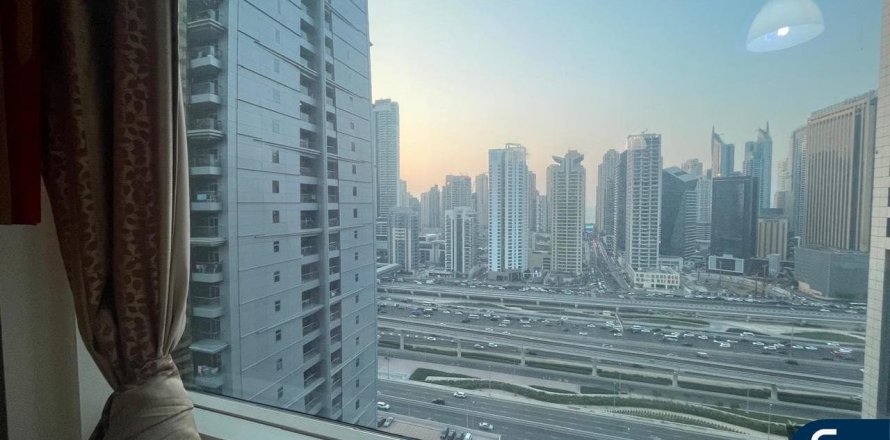 Korter asukohaga Jumeirah Lake Towers, Dubai, AÜE: 1 magamistoaga, 92 m² Nr 667515
