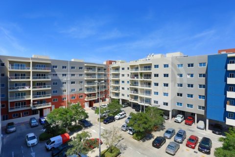 Wohnung in Al Reef, Abu Dhabi, VAE: 3 Schlafzimmer, 144.9 m2 Nr. 731142