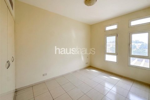 Vila v The Lakes, Dubai, SAE 3 spálne, 257 m2 č. 626631 - Fotografia 5