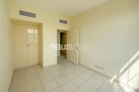 Vila v The Lakes, Dubai, SAE 3 spálne, 257 m2 č. 626631 - Fotografia 6