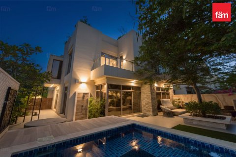 Kuća u nizu u gradu Meydan, Dubai, UAE 4 spavaće sobe, 404.1 m2 Br. 718938