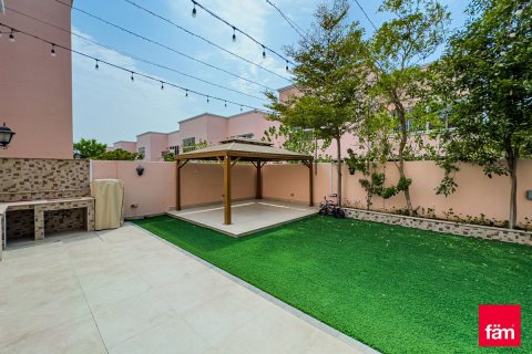 Villa in Dubai, UAE 4 bedrooms, 468.5 sq.m. № 753270 - photo 17
