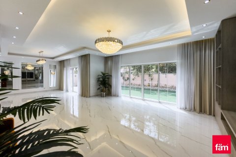 Villa in Dubai, UAE 4 bedrooms, 468.5 sq.m. № 753270 - photo 4