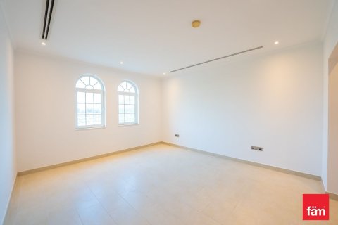 Vila u Dubai, UAE 4 spavaćih soba, 524.9 m2 Br. 753271 - fotografija 12