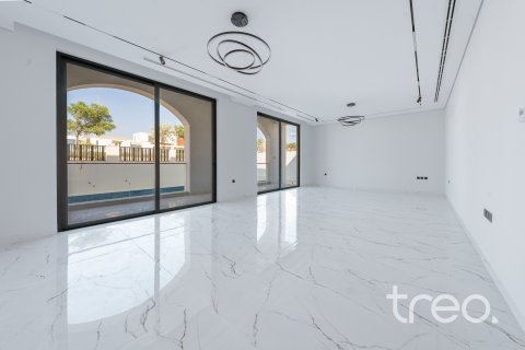 Villa sa Al Furjan, Dubai, UAE 5 silid-tulugan, 606.84 sq.m. № 733918 - larawan 16