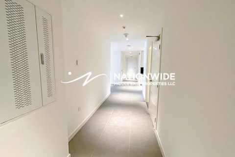 Apartamento para venda em Abu Dhabi, EAU 3 quartos, 233 m2 № 633208 - foto 2
