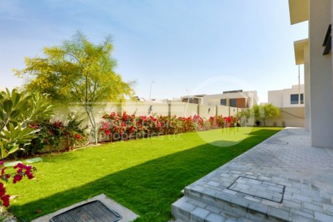Vila na Yas Island, Abu Dhabi, UAE 4 spavaće sobe, 458.6 m2 Br. 407144 - Slika 13