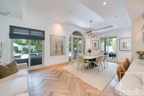 Vila v Dubai Sports City, Dubai, SAE 4 ložnice, 682.28 m² Č.: 753510