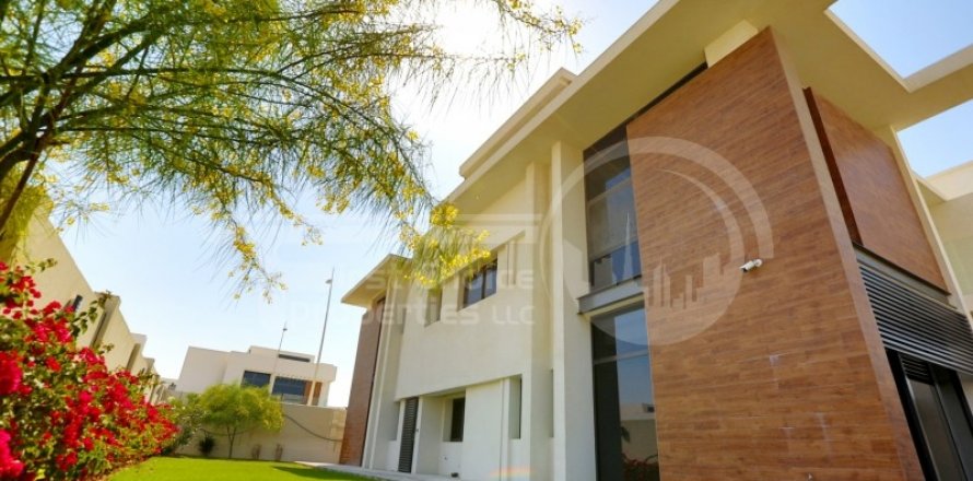 Vila na Yas Island, Abu Dhabi, UAE 4 spavaće sobe, 430.4 m2 Br. 407375