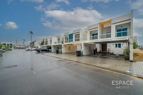 טאונהאוס ב Al Furjan, Dubai, איחוד האמירויות 3 חדרי שינה, 265 מ