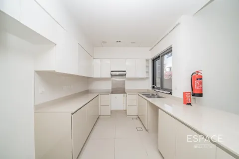 Villa en alquiler en Dubai Hills Estate, Dubai, EAU 4 dormitorios, 340 m2 № 738414 - foto 5