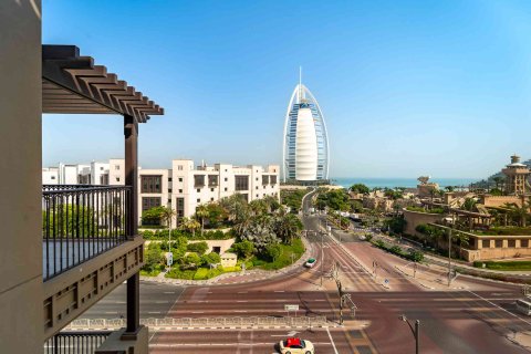 Umm Suqeim、Dubai、UAEにあるマンション 3ベッドルーム、171 m2 No734207