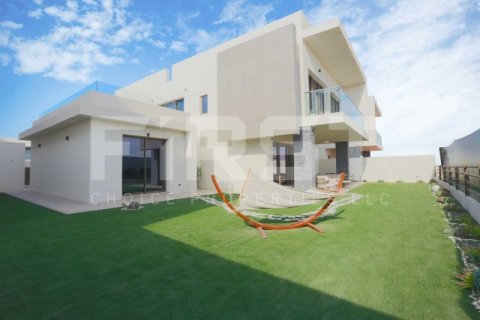 Villa on the Yas Island, Abu Dhabi, UAE 4 bedrooms, 453 sq.m. № 407828