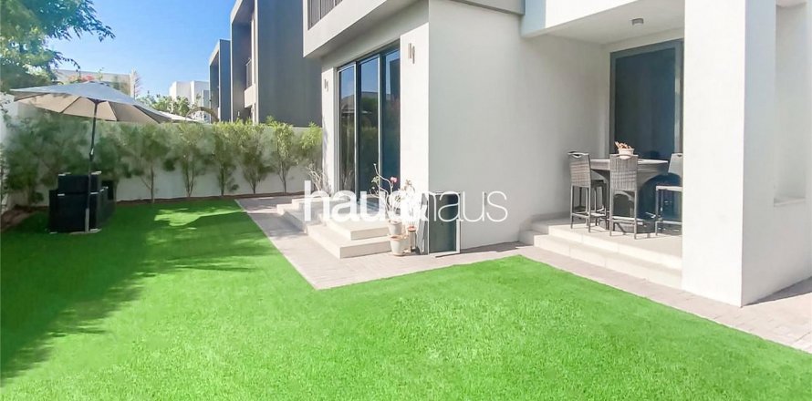 Villa in Dubai Hills Estate, Dubai, VAE: 3 Schlafzimmer, 288 m2 Nr. 627132