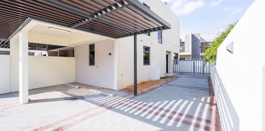 Kaupunkipientalo Dubai, Arabiemiraatit 3 makuuhuonetta, 174.8 m2 № 645653