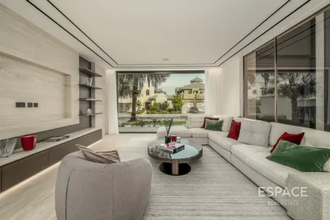 Villa in vendita a Palm Jumeirah, Dubai, EAU 5 camere da letto, 594 mq. № 649906 - foto 4