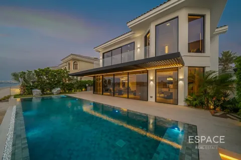 Villa in vendita a Palm Jumeirah, Dubai, EAU 5 camere da letto, 594 mq. № 649906 - foto 13